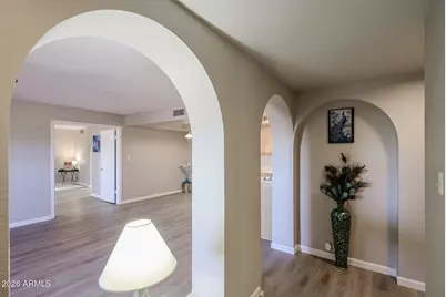 10410 N Cave Creek Road #1011, Phoenix, AZ 85020 - Photo 2
