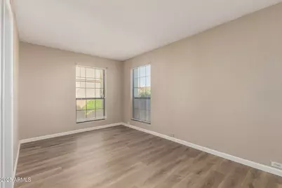 10410 N Cave Creek Road #1011, Phoenix, AZ 85020 - Photo 32