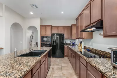 30247 N 124th Drive, Peoria, AZ 85383 - Photo 8