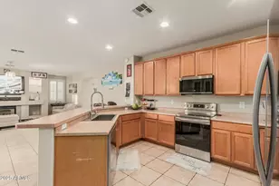 22478 N 78th Ln, Peoria, AZ 85383 - Photo 4