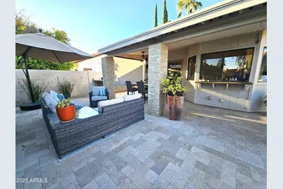 9763 E Dreyfus Avenue, Scottsdale, AZ 85260 - Photo 10