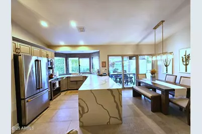 9763 E Dreyfus Avenue, Scottsdale, AZ 85260 - Photo 8