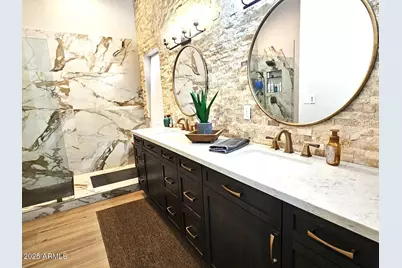 9763 E Dreyfus Avenue, Scottsdale, AZ 85260 - Photo 1