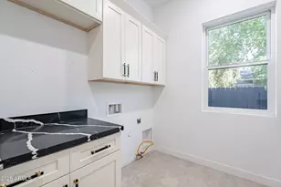 707 E Ocotillo Rd, Phoenix, AZ 85014 - Photo 48