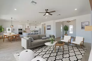 10829 W Woodruff, Casa Grande, AZ 85194 - Photo 2