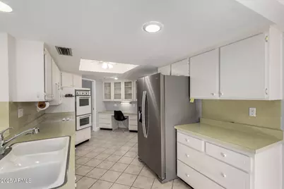 13823 N 108th Drive, Sun City, AZ 85351 - Photo 12