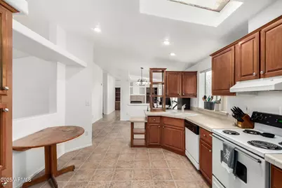 2929 E Sequoia Drive, Phoenix, AZ 85050 - Photo 14