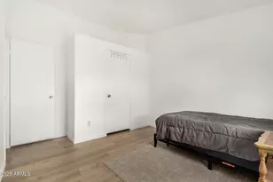 2929 E Sequoia Dr, Phoenix, AZ 85050 - Photo 26