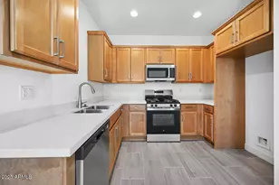 17153 W Sweet Iron Pass, Surprise, AZ 85387 - Photo 8