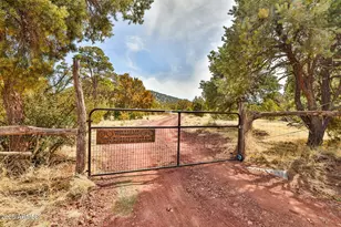 786 E Broncos Trail, Williams, AZ 86046 - Photo 2