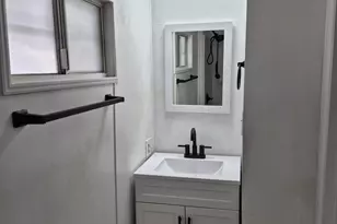 7300 N 51st Ave, Glendale, AZ 85301 - Photo 12