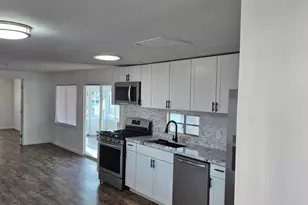 7300 N 51st Ave, Glendale, AZ 85301 - Photo 32