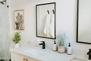 8737 E Rose Ln, Scottsdale, AZ 85250 - Photo 16