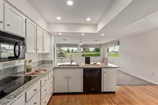 18211 N Conestoga Dr, Sun City, AZ 85373 - Photo 6