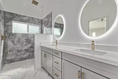 1645 S 29th Avenue, Phoenix, AZ 85009 - Photo 24