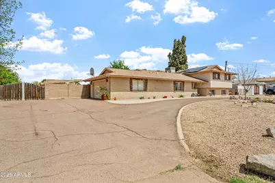 4332 W Monte Cristo Avenue W, Glendale, AZ 85306 - Photo 4