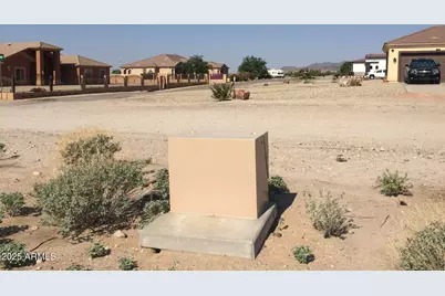 199Xx W Edgemont Avenue #4, Buckeye, AZ 85396 - Photo 2