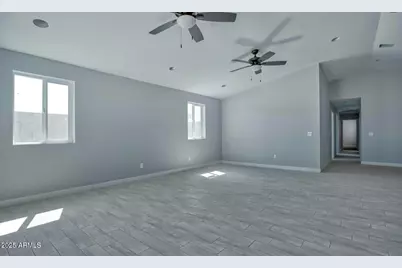 2825 E Pueblo Avenue, Phoenix, AZ 85040 - Photo 8