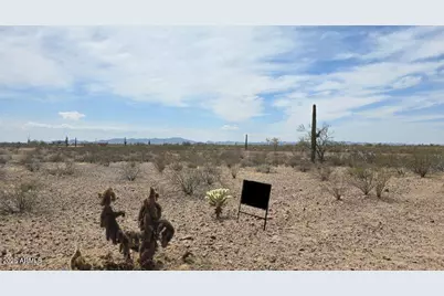 328Xx W Carefree Highway #-, Wickenburg, AZ 85390 - Photo 10