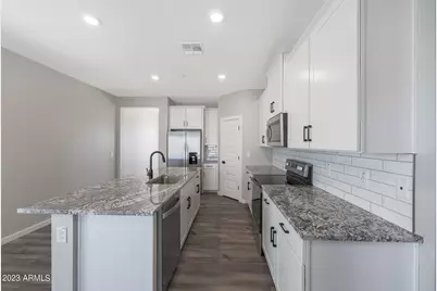 10341 N 115th Avenue, Youngtown, AZ 85363 - Photo 8