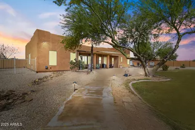 28809 N 231st Avenue, Wittmann, AZ 85361 - Photo 2