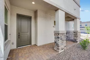 7670 W Crabapple Dr, Peoria, AZ 85383 - Photo 2