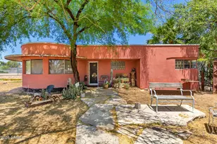 330 W Minnezona Ave, Phoenix, AZ 85013 - Photo 1