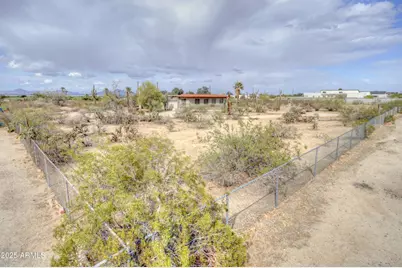 2212 E South Mountain Avenue #5, Phoenix, AZ 85042 - Photo 2