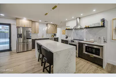 919 W Port Royale Lane, Phoenix, AZ 85023 - Photo 12