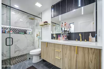 919 W Port Royale Lane, Phoenix, AZ 85023 - Photo 28