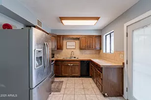 163 Peretz Cir, Morristown, AZ 85342 - Photo 10