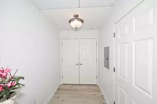 5350 E Deer Valley Dr, Phoenix, AZ 85054 - Photo 30