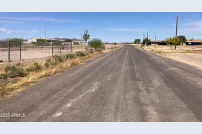 4069 W Giles Street #34, Eloy, AZ 85131 - Photo 2