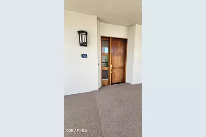 8 Biltmore Estate #325, Phoenix, AZ 85016 - Photo 2