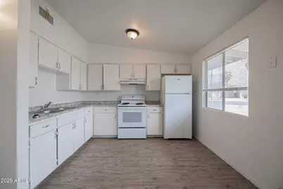 2139 W Devonshire Avenue #2, Phoenix, AZ 85015 - Photo 6