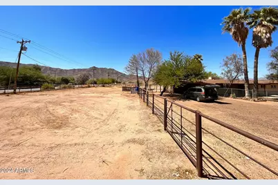 9512 S 35th Avenue #-, Laveen, AZ 85339 - Photo 26