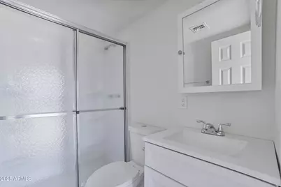 32455 S Lisa Drive, Black Canyon City, AZ 85324 - Photo 10