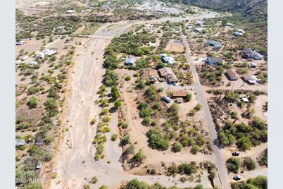 32455 S Lisa Drive, Black Canyon City, AZ 85324 - Photo 16