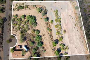 32455 S Lisa Dr, Black Canyon City, AZ 85324 - Photo 14