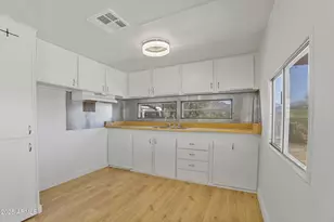 32455 S Lisa Dr, Black Canyon City, AZ 85324 - Photo 4