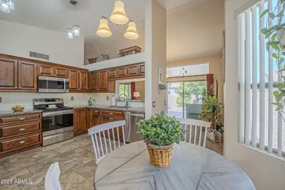 1562 E Gleneagle Drive, Chandler, AZ 85249 - Photo 2