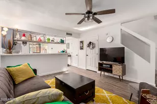 2431 E Tracy Ln, Phoenix, AZ 85032 - Photo 10