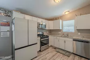 10951 N 91st Ave, Peoria, AZ 85345 - Photo 8