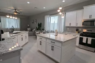 7517 N 86th Ave, Glendale, AZ 85305 - Photo 32