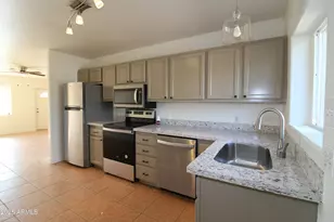 2704 E Southgate Ave, Phoenix, AZ 85040 - Photo 16