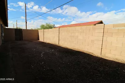 2704 E Southgate Avenue, Phoenix, AZ 85040 - Photo 26