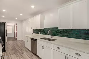 2808 W Lawrence Rd, Phoenix, AZ 85017 - Photo 8