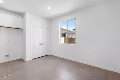 14604 W Sand Hills Road, Surprise, AZ 85387 - Photo 10