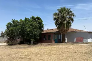 5604 N 67th Ave, Glendale, AZ 85301 - Photo 2