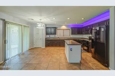 10817 W Pierson Street, Phoenix, AZ 85037 - Photo 6